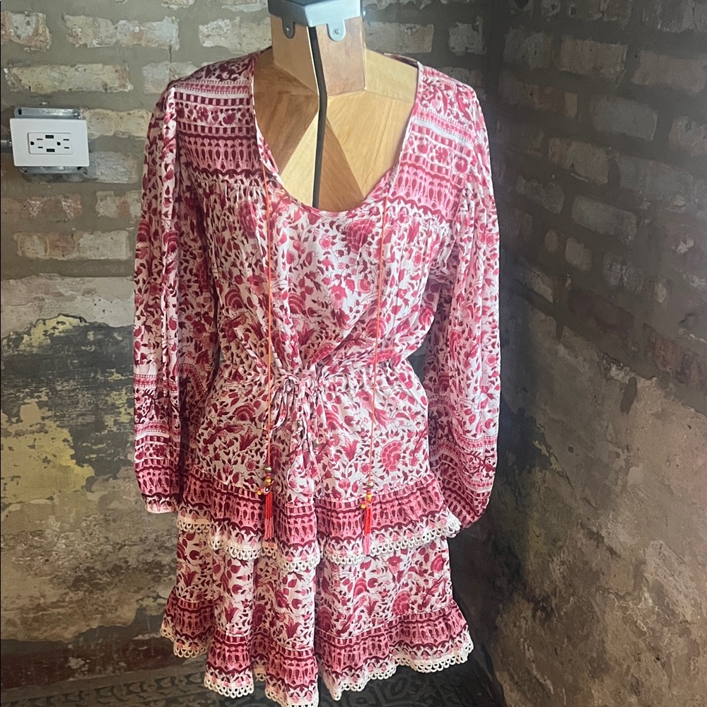 Bell summer dress. Size S. Good used condition.